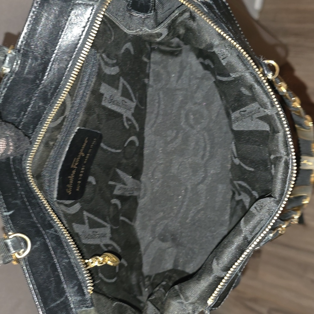 Salvatore Ferragamo Chain-Link Handle Bag - Picture 9 of 13